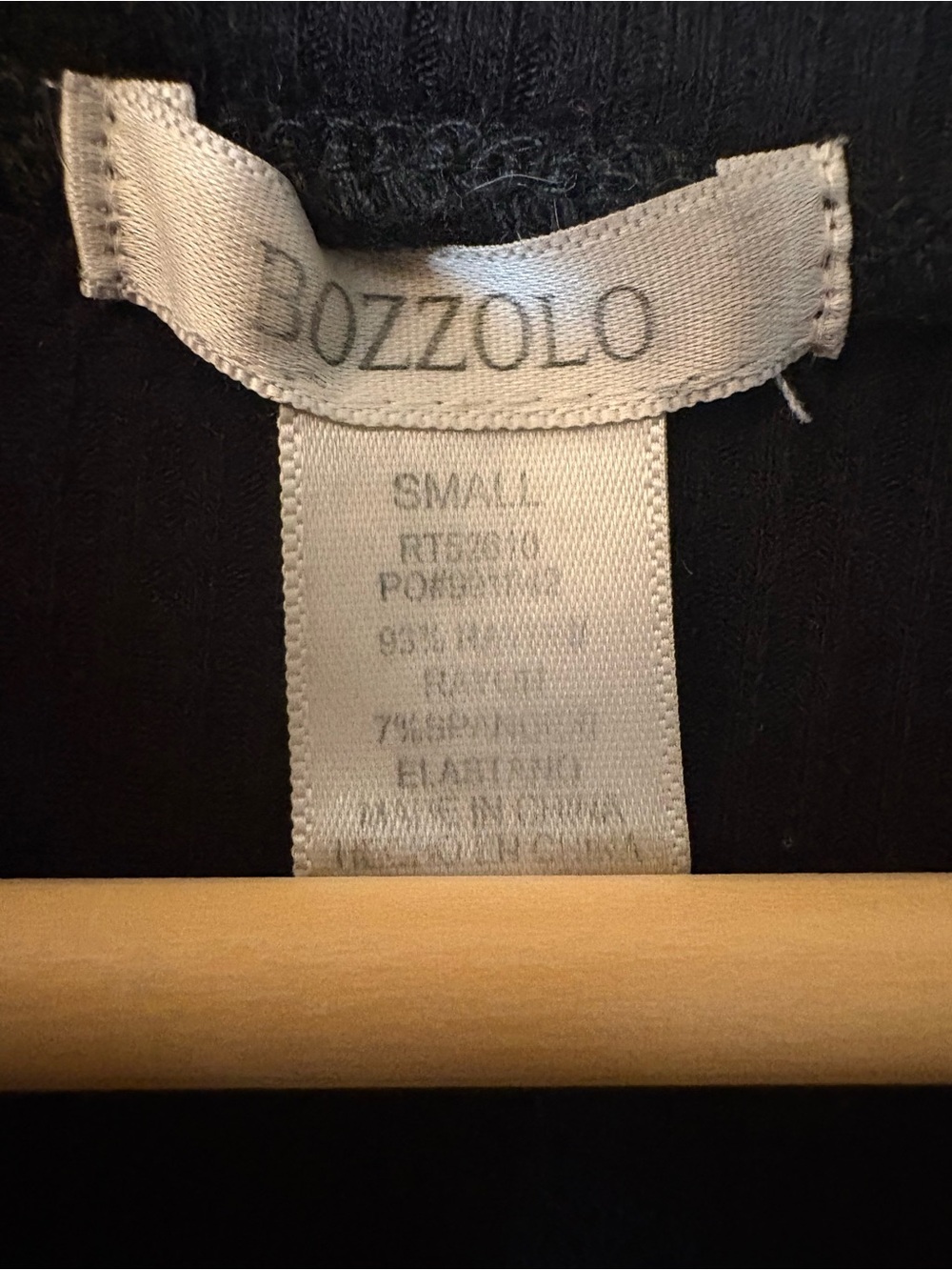 Bozzolo Black Ribbed Crop Top Small V Neck Short Sleeve Stretch - Picture 2 of 5